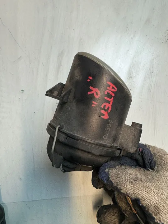 Tampa SEAT Lateral Instalação Halógena OE 5P0941602 image 2