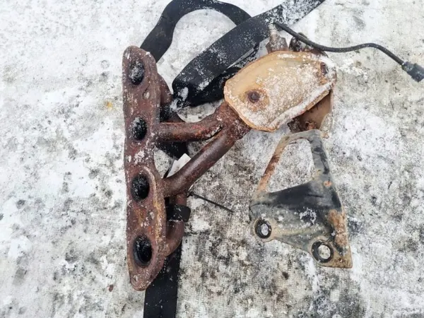 Pakoputken keräin OEM 2157413 Toyota Prius 2008 image 3