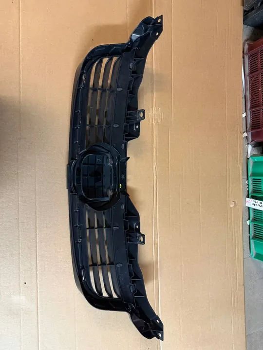 Lexus CT 200H Grill Original OEM 131207 image 4