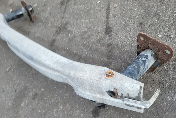 Etupuskuri Vahvistus Audi A4 B7 8E OE image 7