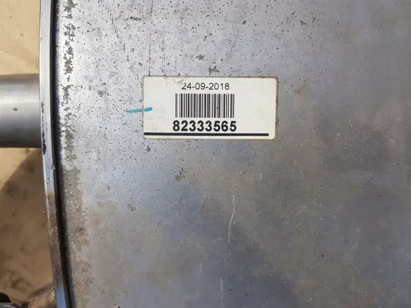 Volvo XC60 2020 Kokonaisvaimennin OEM 82333565 image 3