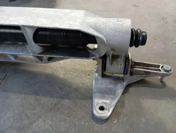 Arbre de différentiel Porsche OEM 99134901010 - Occasion image 5