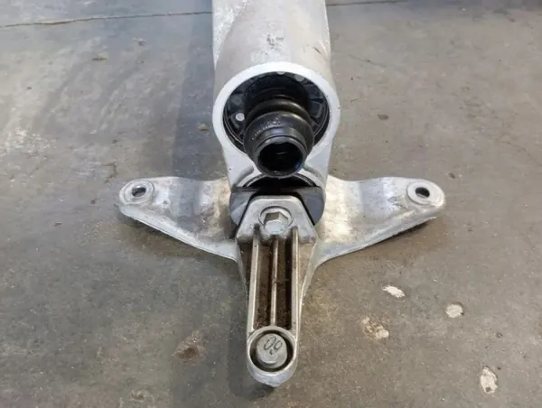 Arbre de différentiel Porsche OEM 99134901010 - Occasion image 6