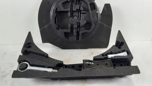 Kit de herramientas maletero Range Rover Velar L560 OEM J8A2-19G381-BD image 5