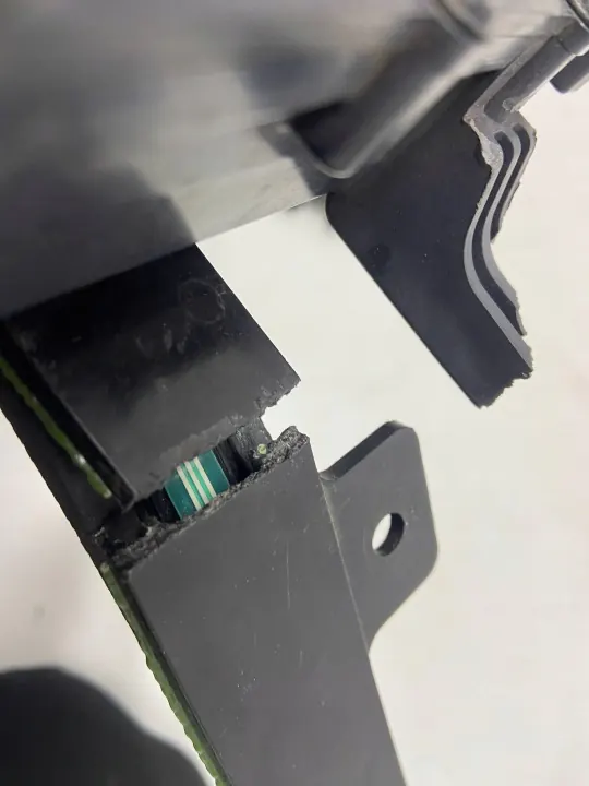 Sensor Pedestre Hyundai OEM 79170D7550 - Usado image 4
