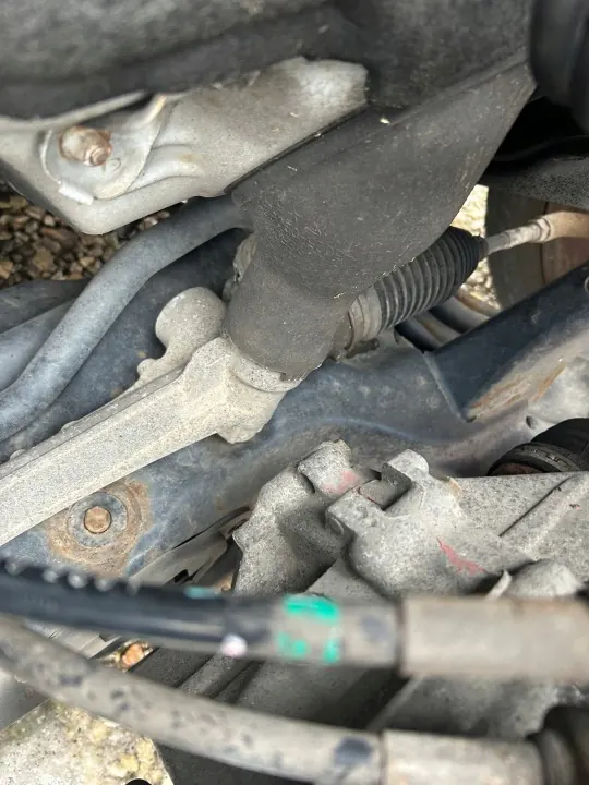 Toyota Yaris III Ohjausvaihde OEM yaris iii image 3