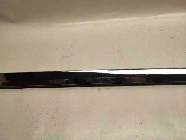 Tesla Model X Coupe Glasleiste Rechte Seite OEM 1032173 image 5