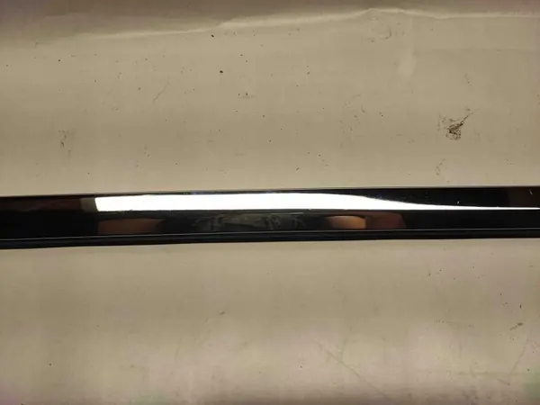 Tesla Model X Coupe Glasleiste Rechte Seite OEM 1032173 image 6