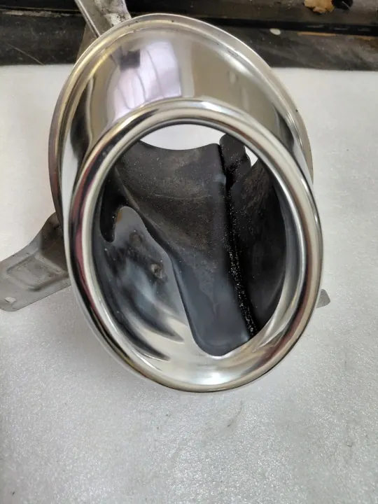 OEM 86672J7LA0 Oikea pakoputken pää kromi Kia image 8