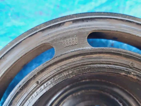 OPEL Astra H Zafira B Polia do virabrequim 1.8 55559328 image 6