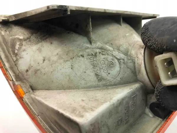 Indicador Esquerdo VW Transporter IV Flatbed 701953050B image 5