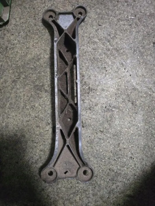 BMW 5 E34 Vaihteiston tuki OEM 1140353 - Käytetty image 3