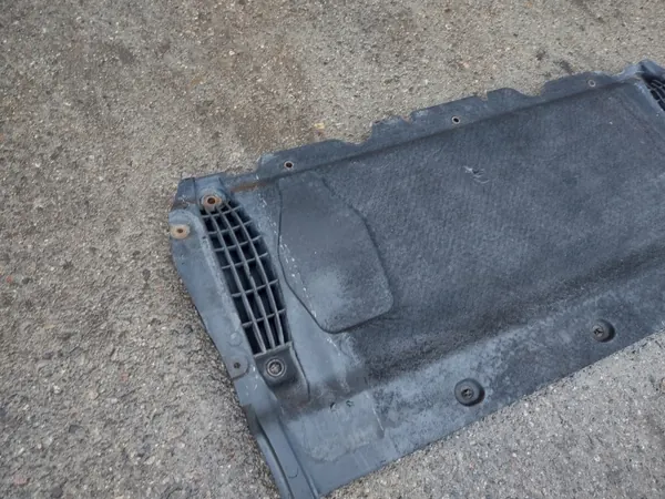 OEM 4G0863821F Moottorin alapeite Audi A6 C7 image 6