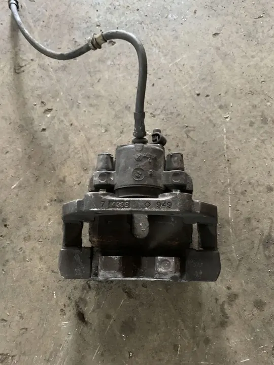 2007 BMW X5 E70 Hinterer Bremssattel 34216776789 image 2