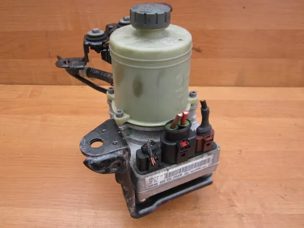 Bomba de direção assistida KOYO VW Polo Skoda Fabia Seat Ibiza image 3