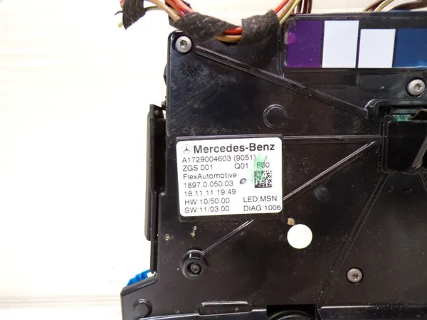 OEM 1729004603 Luz Interior Mercedes SLK R172 - Usado image 4