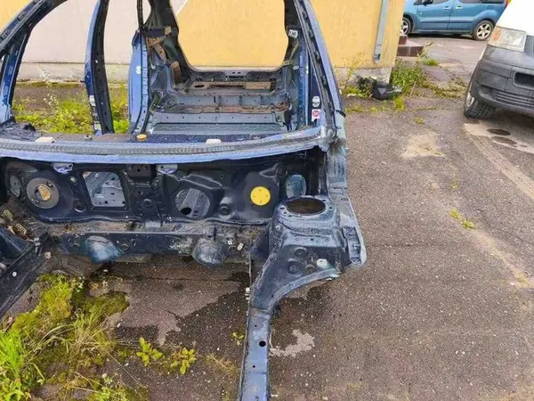 Painel Frontal Esquerdo BMW 2 ACTIVE TOURER (F45) 2016 OEM image 3