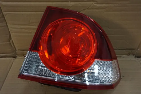 LÁMPARA TRASERA DERECHA HONDA CIVIC VIII SEDAN 33501SNBG01 image 2