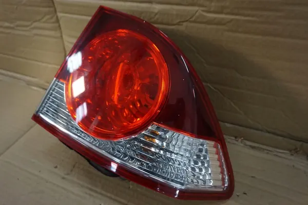 LÁMPARA TRASERA DERECHA HONDA CIVIC VIII SEDAN 33501SNBG01 image 3