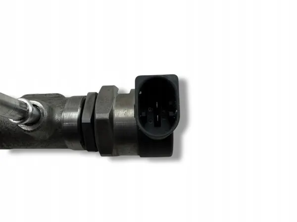 Distribuidor combustível dianteiro BMW 5 F10 OEM 0445214315 image 3