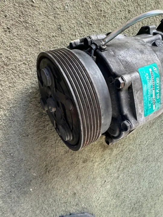 Compresseur de climatisation T5 LIFT VW image 3