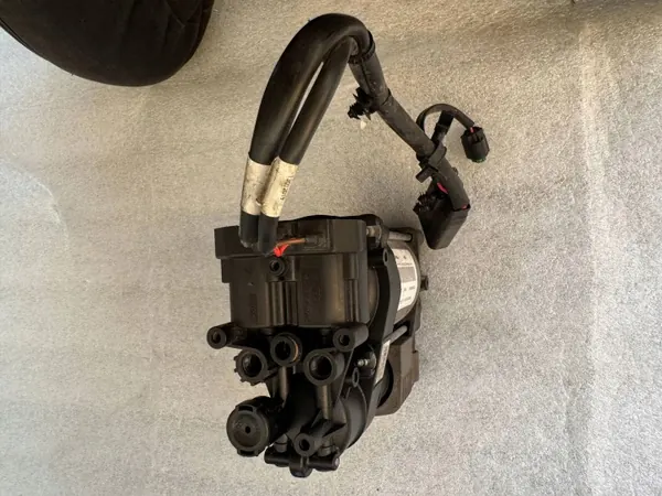 Compresor suspensión Jeep OE 68204730AG image 3