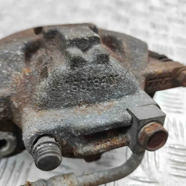 Jeep Wrangler 2015 Vasemman etu jarrusatula image 6