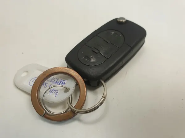 Nyckel Volvo OE 31252736 image 3