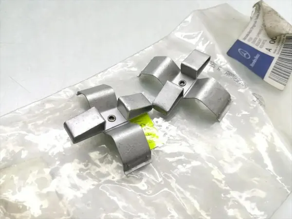 Ressort d'étrier de frein arrière Mercedes-Benz OEM A0004215291 image 8
