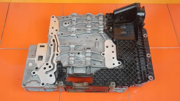 BMW N43B20AA Mechatronik-Einheit OEM 1071128342 image 2