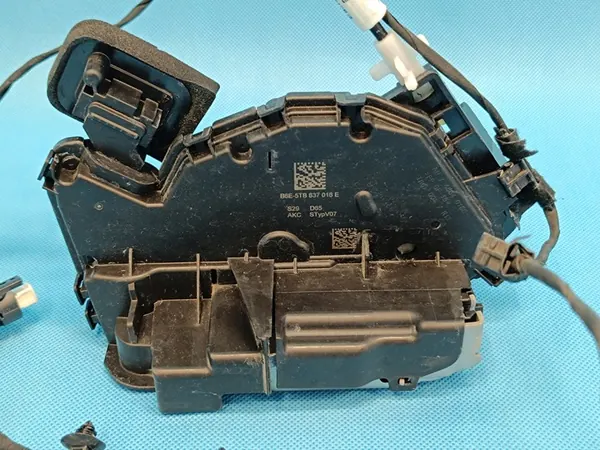 CUPRA FORMENTOR 2.0 TDI Dörrlås Höger Fram OEM 5TB837016E image 2