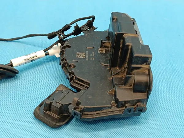 CUPRA FORMENTOR 2.0 TDI Dörrlås Höger Fram OEM 5TB837016E image 6