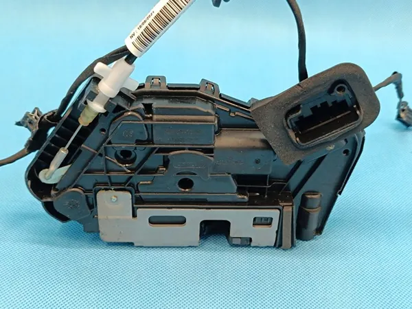 CUPRA FORMENTOR 2.0 TDI Dörrlås Höger Fram OEM 5TB837016E image 7