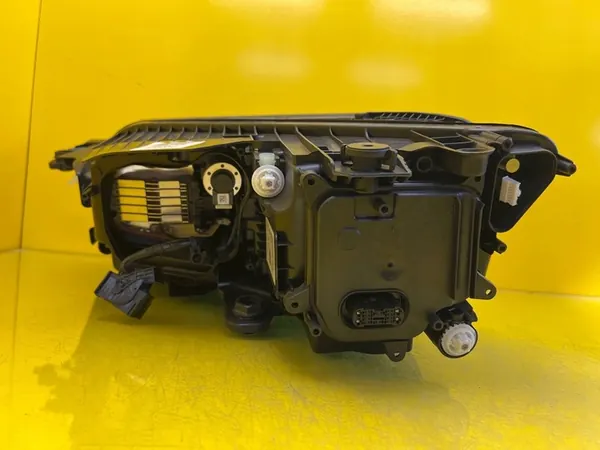 Farol Direito Full LED Matrix VW Touareg III 761941082A image 5