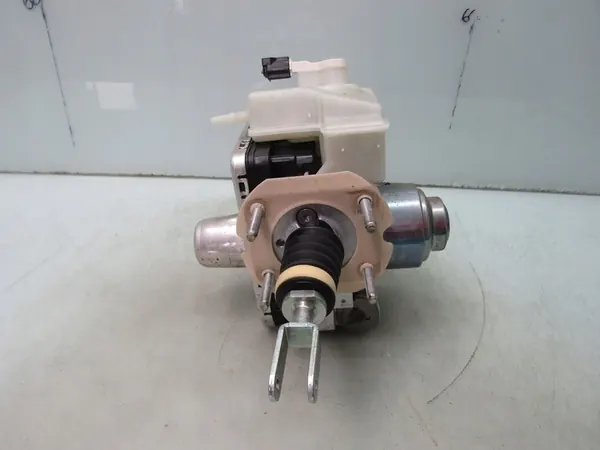 MAZDA CX-30 2.0 SKYACTIV-X ABS Pomp Controller image 2