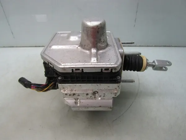 MAZDA CX-30 2.0 SKYACTIV-X ABS Pomp Controller image 8