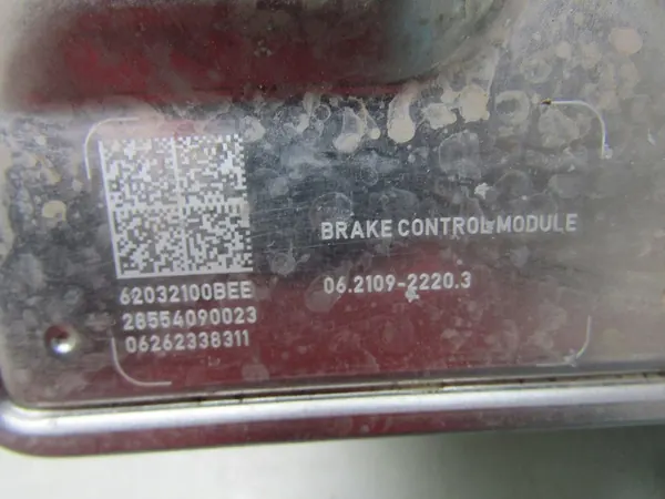 MAZDA CX-30 2.0 SKYACTIV-X ABS Pomp Controller image 9