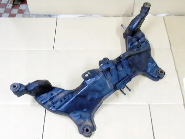 OEM NIALTI101ZPMAN8 Vorderer Querträger für Nissan Almera Tino image 2