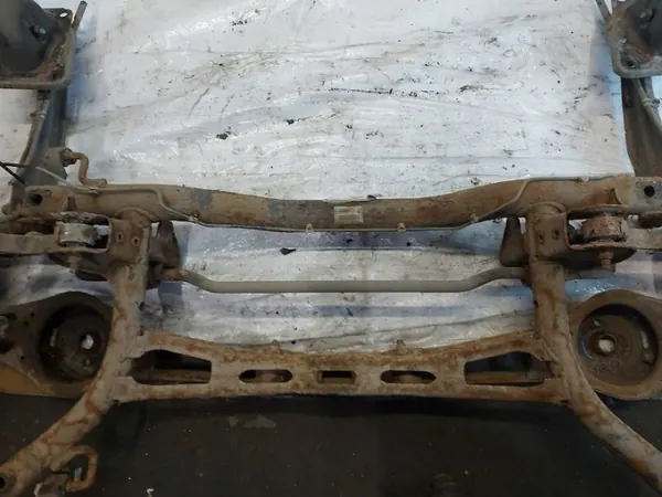 Travesaño Suspensión Trasera OEM 1K0505315AQ VW Golf V image 7