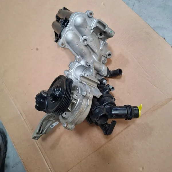 Vattenpumpsträcka Vito Sprinter GLA CLA GLB GLC GLE image 5