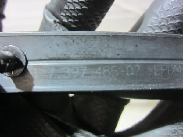 Junta do capô motor BMW X3 G01 X4 G02 OEM 51767397485 image 10