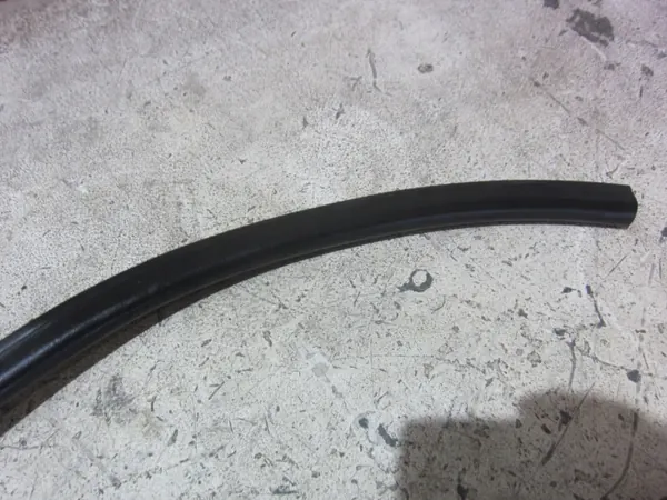 Junta do capô motor BMW X3 G01 X4 G02 OEM 51767397485 image 5