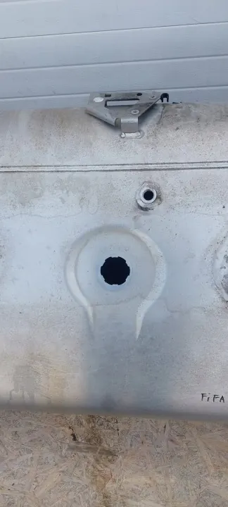 DAF XF XG Bränsletank OEM 2198089 - Begagnad image 3