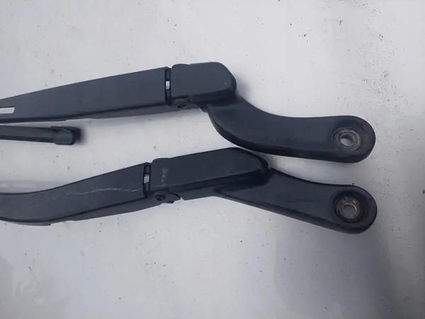 Front Wiper Arm Set Audi A6 C5 01-04 Left + Right image 2