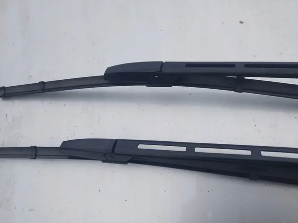 Front Wiper Arm Set Audi A6 C5 01-04 Left + Right image 3