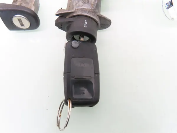 Gebrauchte Stationäre Einlage OEM 4B0906851C Volkswagen image 7