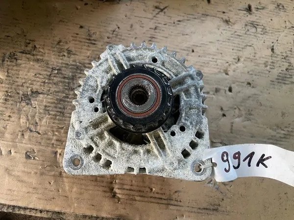 VW Transporter Caravelle T5 Alternator 070903201E image 3