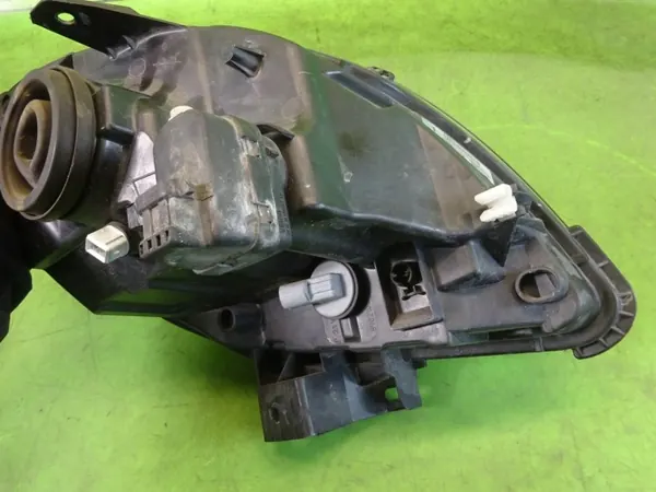 Phare avant gauche OEM 043569 pour Renault Kangoo image 6