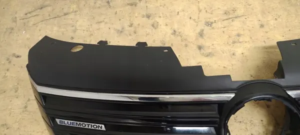 Grelha dianteira OEM 3AA853653A para VW Passat B7 image 7