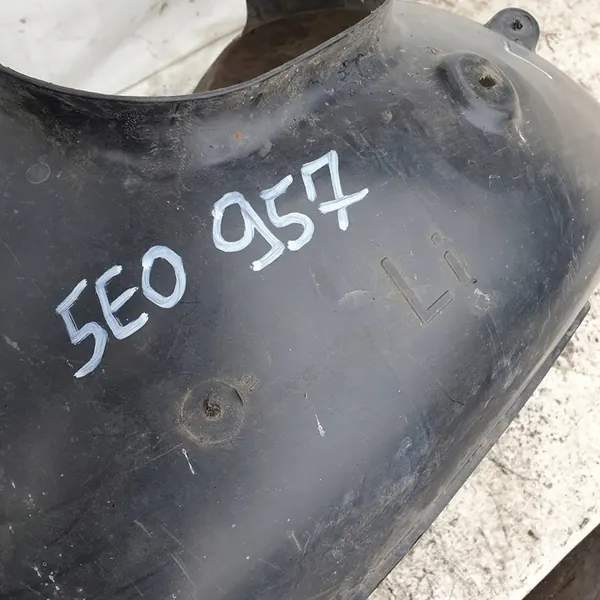 Front Left Wheel Arch Skoda Octavia III image 6